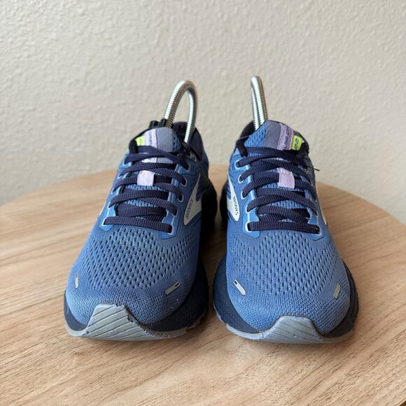 Brooks Adrenaline GTS 22 Style 1203531B467 Womens 10 Road Running Sneakers Blue - Picture 2 of 6